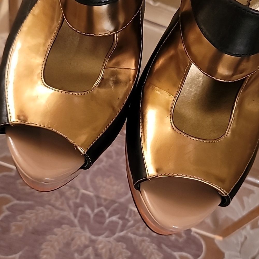 Jessica Simpson Evannan Black & Gold Peep Toe Heels - Picture 8 of 16